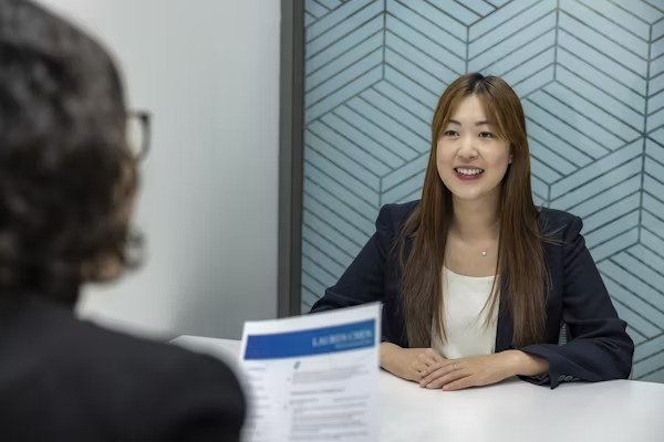 How to Write a Winning Resume That Gets You Hired Fast in 2025